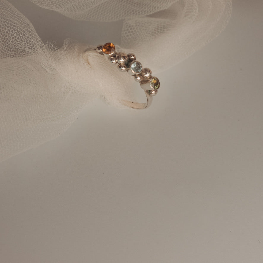 Multitudes 'II' ring