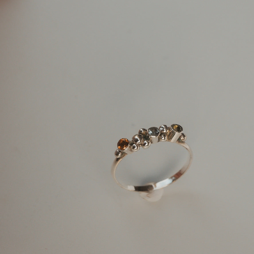 Multitudes 'II' ring