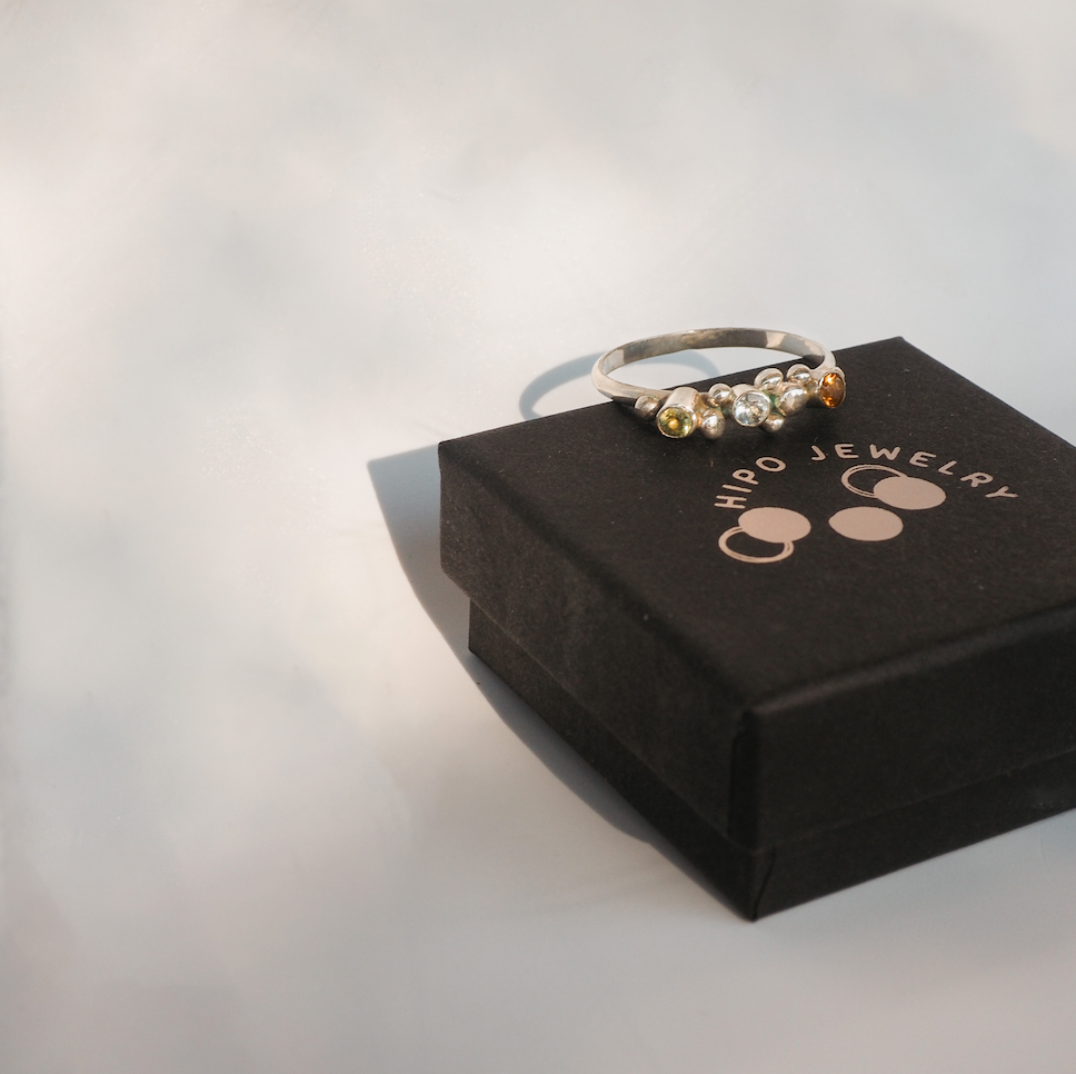 Multitudes 'II' ring